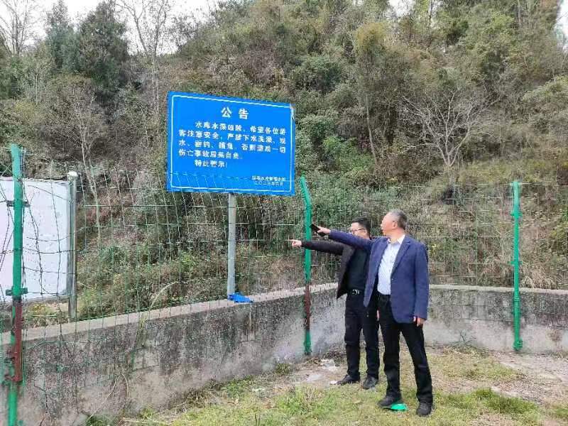 李松1.jpg 李松1.jpg