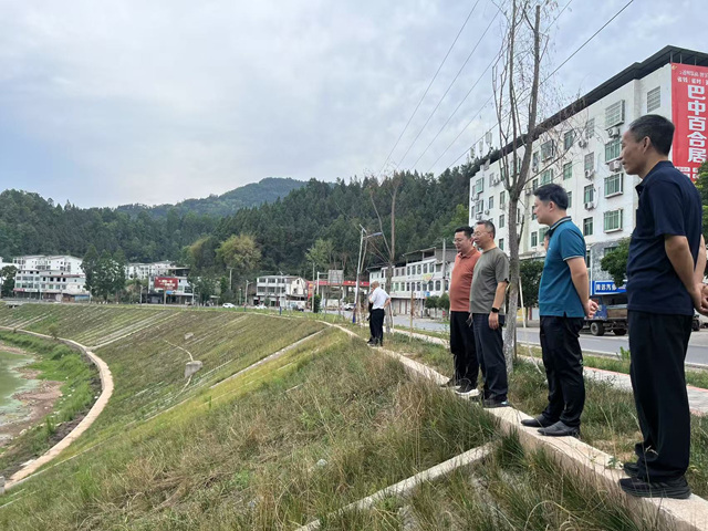 水2.jpg 水2.jpg